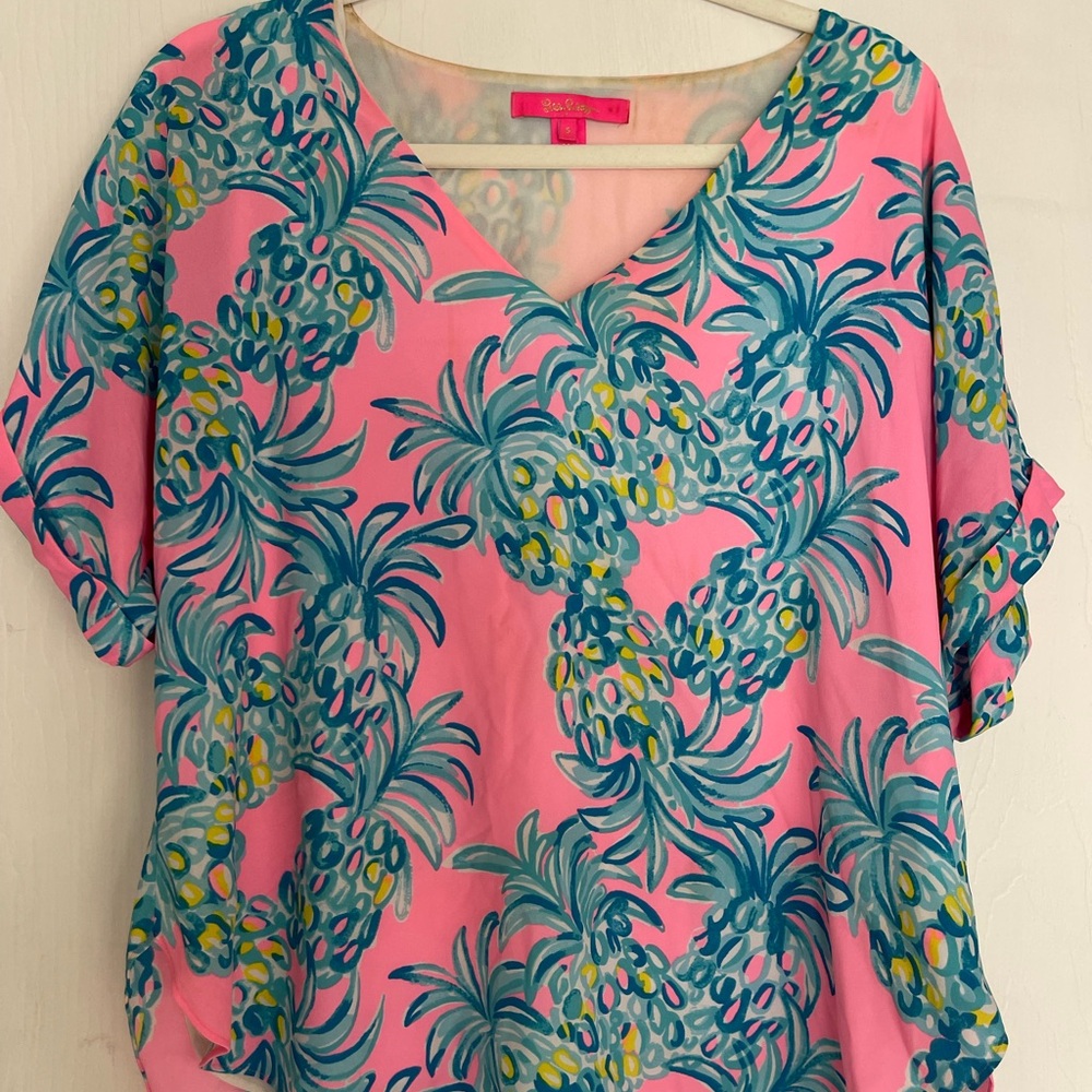 Lilly Pulitzer “Home Slice” Pink Pineapple Blouse – Size S